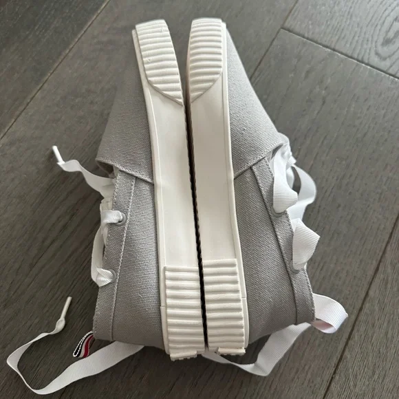 Thom Browne Women’s Grosgrain-trimmed canvas sneakers - Picture 5 of 8